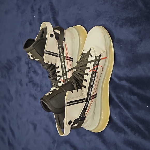 Sneakers - Picture 1 of 2